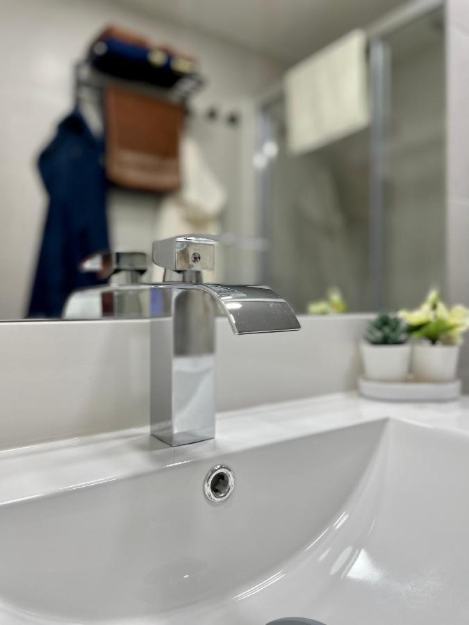 Madrid Villa Suites Aquamarina Kültér fotó